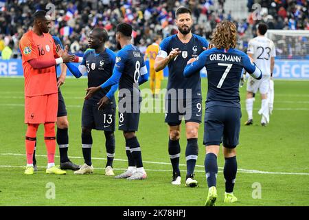 FRANCE MOLDAVIE / EURO 2020 les joueurs de l'équipement de France ont la victoire contre la Moldavie, le 14 novembre 2019, au Stade de France pour les qualifications de l'Euro 2020. / 2019 - France / Ile-de-France (région) / Paris - FRANCE MOLDAVIE / EURO 2020 les joueurs de l'équipe de France après la victoire contre la Moldavie, sur 14 novembre 2019, au Stade de France pour les qualifications de l'Euro 2020. Banque D'Images