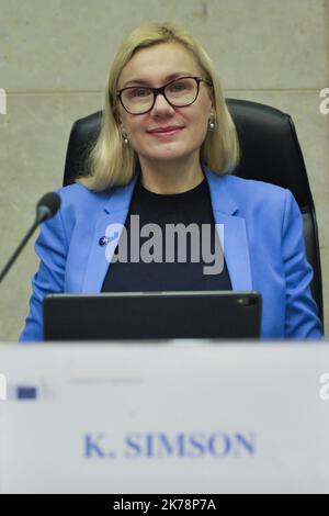 Les commissaires européens se sont réunis aujourd'hui à Bruxelles sous la présidence d'Ursula Von Der Leyen. Ici, le commissaire à l'énergie Kadri Simson. Banque D'Images