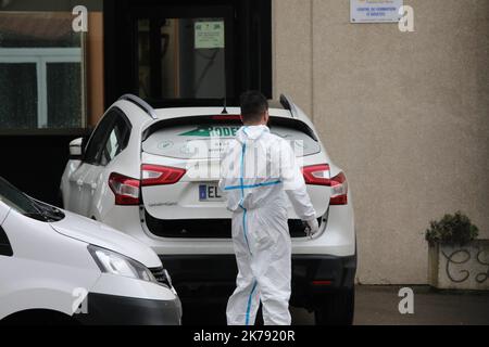 Décontamination au collège de la Fontaine à Crépy à Valois Banque D'Images