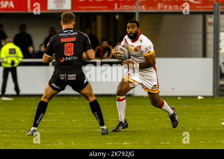 Action pendant le match Dragons Catalans contre Salford Red Devils dans la Super League en France, le samedi 8 mars 2020. Banque D'Images