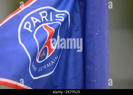 PARIS - drapeau d'angle Paris Saint Germain lors du match de la Division 1 entre Paris Saint-Germain et Dijon FCO au Stade Georges Lefevre à Paris sur 15 octobre 2022 à Paris, France. ANP | hauteur néerlandaise | Gerrit van Keulen Banque D'Images