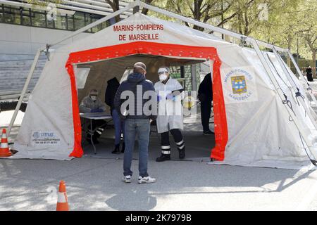 Tente de l'hôpital local pour faire un test contre le coronavirus à Marseille sur 26 mars 2020 Banque D'Images