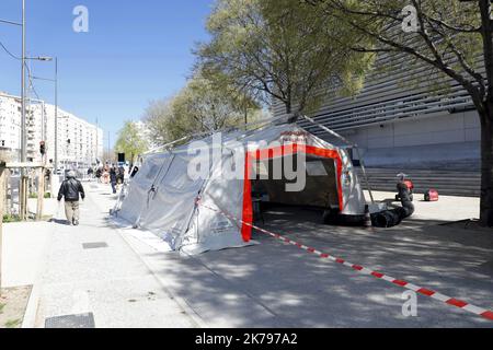 Tente de l'hôpital local pour faire un test contre le coronavirus à Marseille sur 26 mars 2020 Banque D'Images