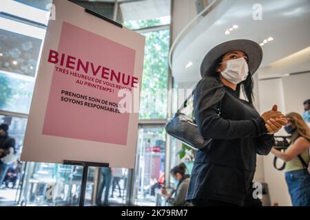 Le grand magasin Printemps Haussmann rouvre après avoir été verrouillé sur 28 mai 2020 à Paris, en France. Banque D'Images