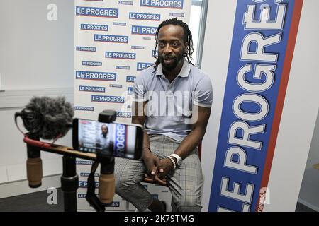 Sidney Govou participe à la représentation en direct du Prograv¨à Lyon sur 2 juin 2020 - Sidney Govou, ancien joueur professionnel de football, répond aux questions des lecteurs du Prograv¨à Lyon lors d'un Live Facebook dédié à l'Olympique Lyonnais et à ses nouvelles. Banque D'Images