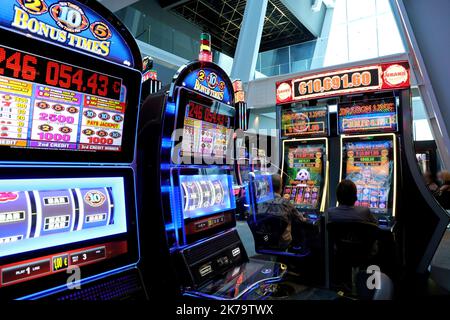 Phase 2 de la décision : réouverture du casino d'Aix en Provence, France Banque D'Images