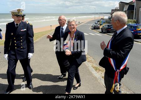 76th anniversaire des débarquements du jour J et de la bataille de Normandie ce samedi, 6 juin 2020, à Vierville-sur-Mer (Calvados), avec un public restreint en raison du coronavirus Covid-19 Banque D'Images