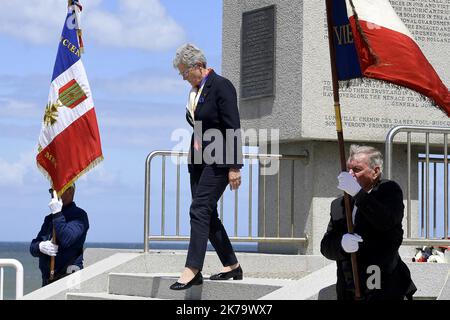 76th anniversaire des débarquements du jour J et de la bataille de Normandie ce samedi, 6 juin 2020, à Vierville-sur-Mer (Calvados), avec un public restreint en raison du coronavirus Covid-19 Banque D'Images