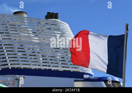 ©PHOTOPQR/LE TÉLÉGRAMME/NICOLAS CREACH ; ; ; 31/07/2020 ; PHOTO NICOLAS CREACH / LE TÉLÉGRAMME. Roscoff ( 29 ) Britany Ferries LE 14082020 les derniers parties des bateaux de la Britany Ferries vers l'Angleterre avant la mise en place d'une quatordaine pour toutes les personnes entrant sur le territoire britannique qui commencent à partir de la partie du Samedi 15 Aout à 6 H du matin. Départ de Britany Ferries en Angleterre les personnes entrant en territoire britannique à partir de samedi 15 août à 6 heures seront dans la quinzaine. Roscoff sur 14 août 2020 Banque D'Images