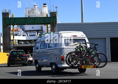 ©PHOTOPQR/LE TÉLÉGRAMME/NICOLAS CREACH ; ; ; 31/07/2020 ; PHOTO NICOLAS CREACH / LE TÉLÉGRAMME. Roscoff ( 29 ) Britany Ferries LE 14082020 les derniers parties des bateaux de la Britany Ferries vers l'Angleterre avant la mise en place d'une quatordaine pour toutes les personnes entrant sur le territoire britannique qui commencent à partir de la partie du Samedi 15 Aout à 6 H du matin. Départ de Britany Ferries en Angleterre les personnes entrant en territoire britannique à partir de samedi 15 août à 6 heures seront dans la quinzaine. Roscoff sur 14 août 2020 Banque D'Images