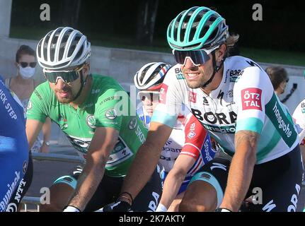 ©Laurent Lairys/MAXPPP - Peter Sagan et Daniel OSS de Bora - Hansgrohe pendant le Tour de France 2020, course cycliste 2, Nice Haut pays - Nice (186 km) sur 30 août 2020 à Nice, France - photo Laurent Lairys / MAXPPP Banque D'Images