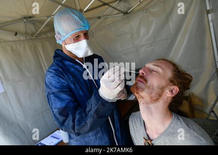 ©PHOTOPQR/OUEST FRANCE/Franck Dubray ; Nantes ; 02/09/2020 ; ouverture dans le centre ville de Nantes d'un centre de pêche du coronavirus covid-19 . Des tests PCR sont réactivés avec un autre type de test. - Centre de tests Covid 19 à nantes France le 2 septembre 2020 Banque D'Images