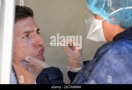 ©PHOTOPQR/OUEST FRANCE/Franck Dubray ; Nantes ; 02/09/2020 ; ouverture dans le centre ville de Nantes d'un centre de pêche du coronavirus covid-19 . Des tests PCR sont réactivés avec un autre type de test. - Centre de tests Covid 19 à nantes France le 2 septembre 2020 Banque D'Images