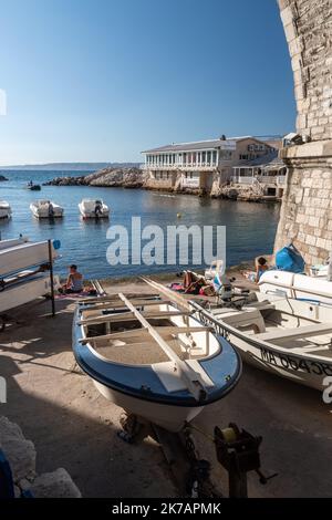 ©Yannick Neve / le Pictorium/MAXPPP - Yannick Neve / le Pictorium - Vallon des Auffes illustration - 02/09/2020 - France / Bouches-du-Rhône / Marseille - le Vallon des Auffes, port de pêche pittoresque traditionel sur la corniche Kennedy Banque D'Images