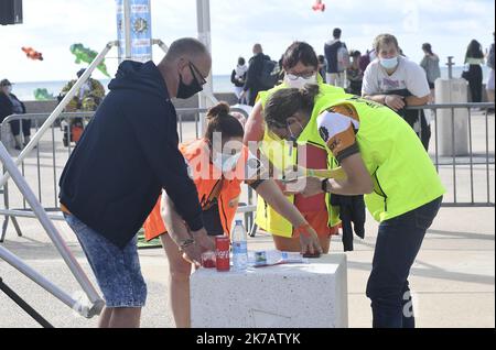 ©PHOTOPQR/VOIX DU NORD/Sébastien JARRY ; 12/09/2020 ; Berck surMerv le 12/09/2020 .24 heures en joelette -record du monde. Photo : Sébastien JARRY : LA VOIX DU NORD - 2020/09/12. 24h en joelette, équipement de sports-loisirs adapté aux personnes handicapées et aux personnes à mobilité réduite. Banque D'Images