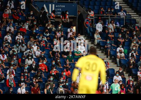 Aurélien Morissard / IP3 ; les supporters de Paris Saint Germain lors du championnat de France Ligue 1 entre Paris Saint Germain (PSG) et l'Olympique de Marseille (OM) sur 13 septembre 2020 au stade du Parc des Princes à Paris, France. Banque D'Images