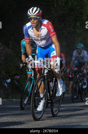 ©Laurent Lairys/MAXPPP - Thibault Pinot de Groupama - FDJ pendant le Tour de France 2020, course cycliste 19, Bourg en Bresse - Champagnole (165,5 km) sur 18 septembre 2020 à la Roche-sur-Foron, France - photo Laurent Lairys / MAXPPP Banque D'Images