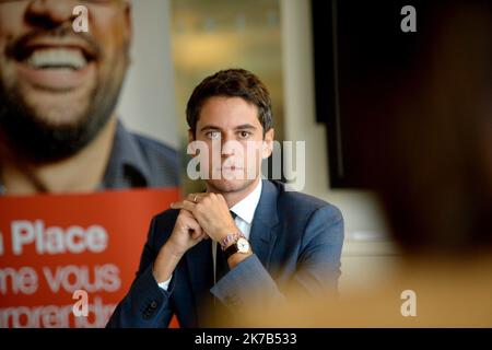 ©PHOTOPQR/OUEST FRANCE/Marc Ollivier ; Rennes ; 01/10/2020 ; Gabriel Attal sectaire d'État près du Premier ministre, porte-parole du gouvernement rencontre les lecteurs du journal Ouest-France ce jeudi 1er octobre 2020 - 2020/09/30. Gabriel Attal Secrétaire d'État au Premier ministre, porte-parole du gouvernement Banque D'Images