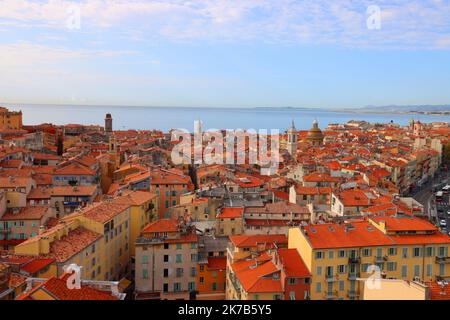 ©Sylvestre/MAXPPP - Nice France 02/10/2020 ; SYLVESTRE/MAXPPP panorama du sommet de la tour saint-françois, vieux Nice, France, oct 2nd 2020 Banque D'Images