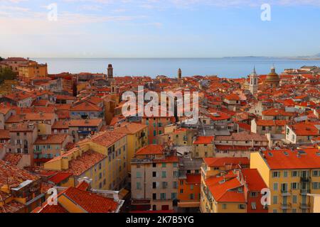 ©Sylvestre/MAXPPP - Nice France 02/10/2020 ; SYLVESTRE/MAXPPP panorama du sommet de la tour saint-françois, vieux Nice, France, oct 2nd 2020 Banque D'Images