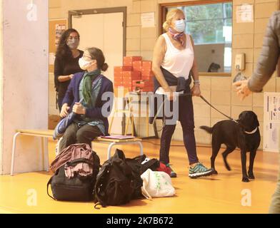 ©PHOTOPQR/NICE MATIN/Patrice Lapointe ; Cannes ; 02/10/2020 ; les aspirations dans les zones à risque ont été débutées à Mandelieu-la-Napoule - 2020/10/02. Alex Storm en France, évacuations. Banque D'Images