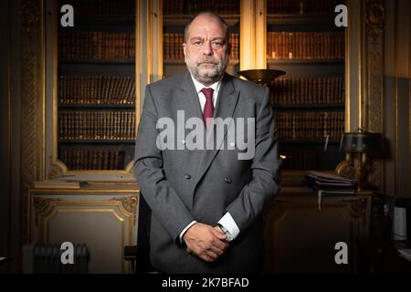 ©PHOTOPQR/LE PARISIEN/Arnaud Journois ; PARIS ; 19/10/2020 ; ENTRETIEN AVEC LE MINISTRE DE LA JUSTICE et GARDE DES SCEAUX ERIC DUPOND MORETTI - Éric Dupond-Moretti Ministre de la Justice 10 octobre 2020 Paris Banque D'Images