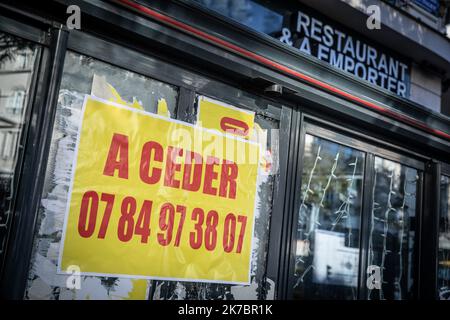 ©PHOTOPQR/LE PARISIEN/Fred Dugit ; Paris ; 04/11/2020 ; Economie Paris II, le 4 novembre 2020 illustration fermeture de magasin à cause de la crique du covid 19 photo LP / Fred Dugit fermeture du magasin en raison de la crise du covid 19 Banque D'Images