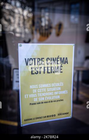 ©PHOTOPQR/LE PARISIEN/Fred Dugit ; Paris ; 04/11/2020 ; Economie Paris II, le 4 novembre 2020 illustration fermeture des cinémas photo LP / Fred Dugit fermeture du magasin en raison de la crise Covid 19 Banque D'Images