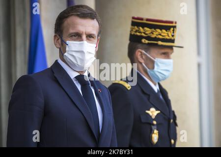 ©Christophe petit Tesson/MAXPPP - 12/11/2020 ; PARIS ; FRANCE - Président français Emmanuel Macron lors du Forum de la paix de Paris tenu à l'Elysée à Paris sur 12 novembre 2020. Banque D'Images