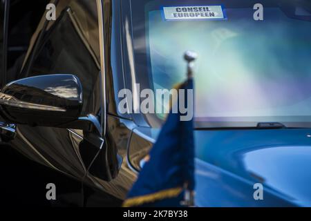 ©Christophe petit Tesson/MAXPPP - 12/11/2020 ; PARIS ; FRANCE - la voiture du Président du Conseil européen Charles Michel (R) arrive pour le Forum de la paix de Paris qui s'est tenu à l'Elysée à Paris sur 12 novembre 2020. Banque D'Images