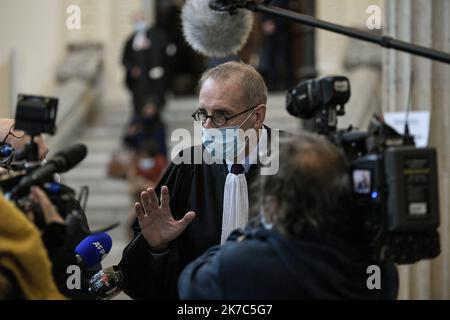 ©PHOTOPQR/LE PROGRES/Maxime JEGAT - Lyon 01/12/2020 - Affaire Fiona devant la cour d'assise à Lyon le 1 décembre 2020 -Jean-Felix Luciani, avocat de Berkane Makhlouf, au premier jour d'un nouveau procès de l'affaire Fiona en Rhône Assappes à Lyon. Dans cette affaire, Cécile Bourgeon et son ex-compagnon Berkane Makhlouf, ont jugé pour la mort en mai 2013 de la petite Fiona à Clermont Ferrand. - L'affaire Fiona a été réjugée à Lyon lors d'un quatrième procès décembre 1 2020 France Banque D'Images