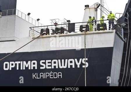 ©PHOTOPQR/VOIX DU NORD/Sébastien JARRY ; 03/01/2021 ; Loon-Plage. le 03/01/2021. Le groupe Danois DFDS ouvre une nouvelle ligne pour relier l'Irlande en ferry au départ de Dunkerque . Loon Plage, France, janvier 3rd 2021 le groupe danois DFDS ouvre une nouvelle ligne pour relier l'Irlande en ferry depuis Dunkerque Banque D'Images