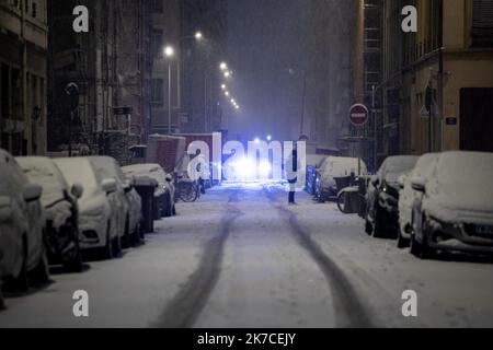 ©Nicolas Beaumont / le Pictorium/MAXPPP - Nicolas Beaumont / le Pictorium - 16/1/2021 - France / Auvergne-Rhone-Alpes / Lyon - rue de Lyon recouverte de neige / 16/1/2021 - France / Auvergne-Rhone-Alpes / Lyon - rue Lyon couverte de neige Banque D'Images