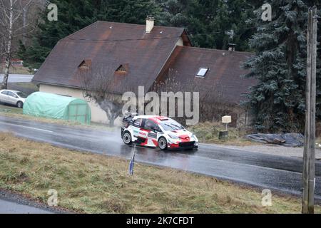 ©PHOTOPQR/LA PROVENCE/DUCLET Stéphane ; corps ; 21/01/2021 ; Rallye de Monté Carlo 2021. Spéciale Saint Didier en Devoluy - corps. Ogier Ingrassia - le rallye Monte Carlo 2021 21 janvier 2021 Banque D'Images