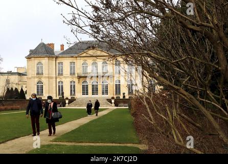 ©PHOTOPQR/LE PARISIEN/Delphine Goldsztejn ; PARIS ; 26/01/2021 ; Musée Rodin, 77 rue de Varenne, 75007 Paris Réouverture du jardin de sculptures le 26/01/2021 photo : Delphine Goldsztejn - Paris, France, jan 26th 2021 - les jardins du musée Rodin sont rouverts Banque D'Images