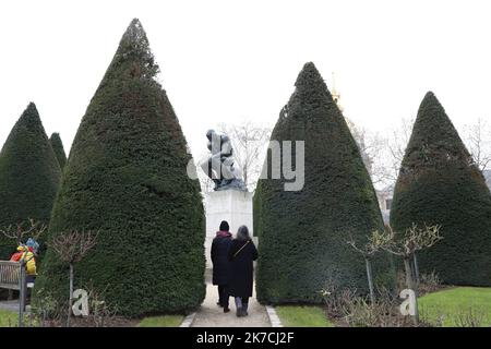 ©PHOTOPQR/LE PARISIEN/Delphine Goldsztejn ; PARIS ; 26/01/2021 ; Musée Rodin, 77 rue de Varenne, 75007 Paris Réouverture du jardin des sculptures le penseur le 26/01/2021 photo : Delphine Goldsztejn - Paris, France, jan 26th 2021 - les jardins du musée Rodin sont rouverts Banque D'Images