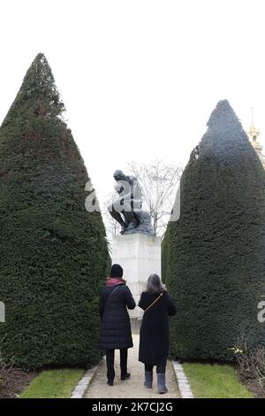 ©PHOTOPQR/LE PARISIEN/Delphine Goldsztejn ; PARIS ; 26/01/2021 ; Musée Rodin, 77 rue de Varenne, 75007 Paris Réouverture du jardin des sculptures le penseur le 26/01/2021 photo : Delphine Goldsztejn - Paris, France, jan 26th 2021 - les jardins du musée Rodin sont rouverts Banque D'Images