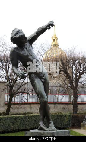 ©PHOTOPQR/LE PARISIEN/Delphine Goldsztejn ; PARIS ; 26/01/2021 ; Musée Rodin, 77 rue de Varenne, 75007 Paris Réouverture du jardin de sculptures le 26/01/2021 photo : Delphine Goldsztejn - Paris, France, jan 26th 2021 - les jardins du musée Rodin sont rouverts Banque D'Images