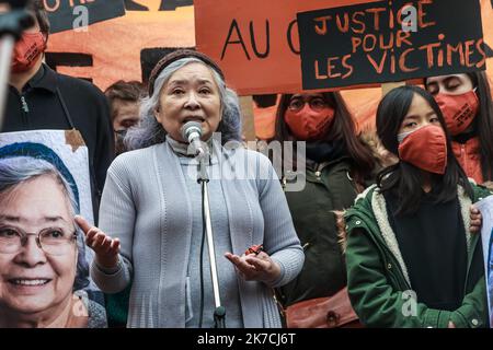 ©Christophe petit Tesson/MAXPPP - 30/01/2021 ; PARIS ; FRANCE - la Franco-vietnamienne Tran to Nga s'excellent lors d'un assemblage à la feuille de l'examen par le tribunal d'‚ÄôEvry de sa plain-pied contre des multinationales agrochimiques pour l'avocat de l'orange de l'Amérique du Vietnam. Tran franco-vietnamien à Nga prend la parole lors d'un rassemblement à la veille de l'examen par le tribunal d'Evry de sa plainte contre des produits agrochimiques multinationaux pour avoir fourni l'agent Orange à l'armée américaine pendant la guerre du Vietnam. TRAN à Nga, né en 1942 dans ce qui était alors Frenc Banque D'Images