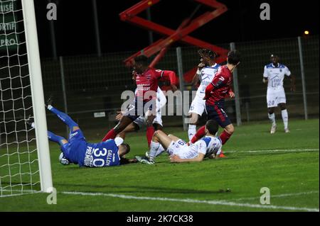 © Thierry LARRET / MAXPPP. Ligue de football 2 BKT. Clermont foot 63 contre ESTAC Troyes. Stade Gabriel Montpied, Clermont-Ferrand (63) le 2 fevrier 2021. Banque D'Images