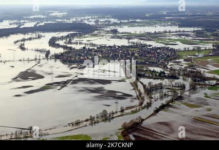 ©PHOTOPQR/l'ALSACE/Vanessa MEYER ; Illhaeusern ; 04/02/2021 ; vue aérienne du village d'Ebersmunster sous les eaux. Inondations en Alsace sur 04 février 2021 Banque D'Images