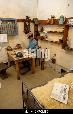 ©Arnaud BEINAT/Maxppp. 2021/01/16, Verdun, Lorraine, France. Bureau du commandant. L'ouverture de la Falouse est l'un des rares forts de la céinture de Verdun conservé intact après la bataille de 1916. Il est transforme en musée avec près de 40 mannequins et des animations sonores. Banque D'Images