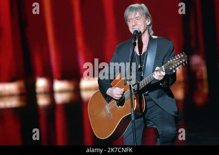 ©FRANCK CASTEL/MAXPPP - édition 36E des VICTOIRES DE LA MUSIQUE. Pour sa 36eme Edition, la cérémonie des victoires de la musique se tiendra a la Seine musicale de Boulogne Billancourt, sans public. BOULOGNE BILLANCOURT, FRANCE 12 FÉVRIER FEVRIER 2021. Jean Louis Aubert à 36th victoires de la musique à la Seine musicale à Bolougne Billancourt sur 12 février 2021 france Banque D'Images