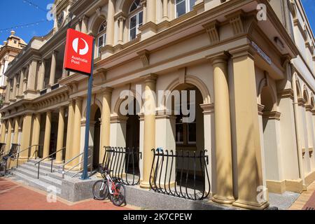 Branche of Australia Post dans la rue d'été Orange centre-ville, centre-ouest de la Nouvelle-Galles du Sud, Australie Banque D'Images