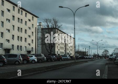 ©Sadak Souici / le Pictorium/MAXPPP - Sadak Souici / le Pictorium - 17/02/2021 - France / Yvelines / trappes - quartier dans le centre de la ville de trappes. / 17/02/2021 - France / Yvelines (département français) / trappes - quartier au centre de la ville de trappes. Banque D'Images