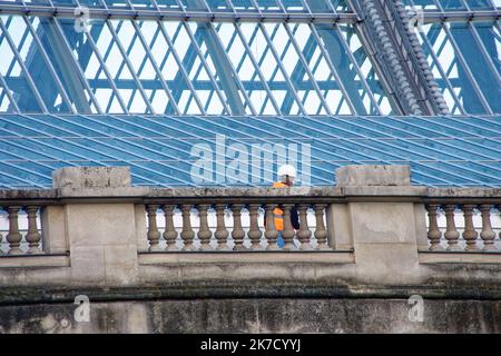 ©PHOTOPQR/OUEST FRANCE/Daniel FOURAY ; Paris ; 11/03/2021 ; le Grand Palais et le Palais de la découverte . Rénovation . Extérieur . La verrière . Photo Daniel Fouray . - Paris, France, mars 11th 2021 - rénovations du Grand Palais et du Palais de la Decouverte, lieux d'exposition célèbres à Paris Banque D'Images