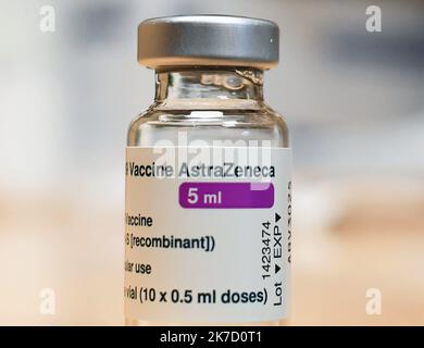 ©Mourad ALLILI/MAXPPP - photo illustration d un vaccin AstraZeneca - 2021/03/14. Vaccin AstraZeneca. Banque D'Images