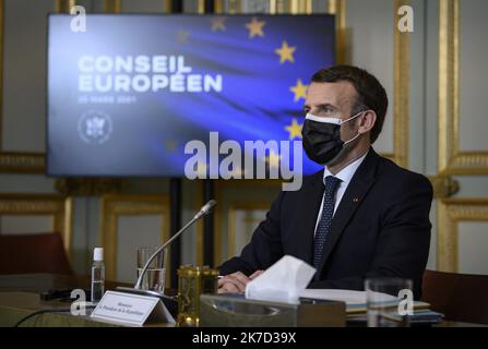 @ Pool/ELIOT BLONDT/Maxppp, France, paris, 2021/03/25 le président français Emmanuel Macron et Clément Beaune lors d'un Conseil européen à l'Elysée Palace à Paris le 25 mars 2021. Banque D'Images