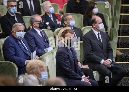 @ Pool/ Eliot Blondt/Maxppp, France, paris, 2021/05/05 le Président français Emmanuel Macron (C-L) et son épouse Brigitte (C-R) Écoutez les discours de l'Académie française sur 5 mai 2021 à Paris, entouré (de L) du Président du Sénat français Gerard Larcher, Président de l'Assemblée nationale Richard Ferrand, L'ancien président français Nicolas Sarkozy et le Premier ministre français Jean Castex, à l'occasion de la commémoration du deat de Napoléon en 200th Banque D'Images