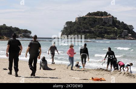 ©PHOTOPQR/NICE MATIN/Luc Boutria ; fort Bregancon 14/05/2021 Emmanuel Macron au fort de Brégançon pour le week-end de l'Ascension le président français Emmanuel Macron à la résidence officielle fort de Bregancon à Bormes-les-Mimosas, dans le sud-est de la France, sur 14 mai 2021 Banque D'Images